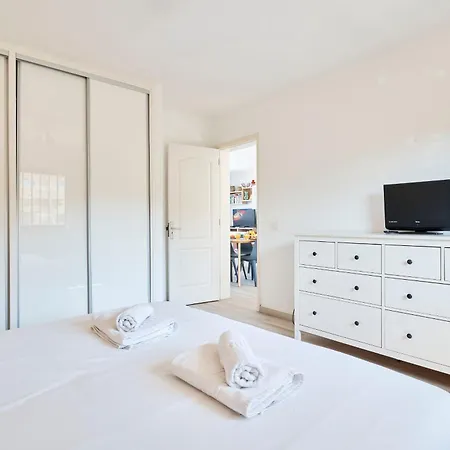 Marina Primavera Heated Pool Free Wifi * アデヘ